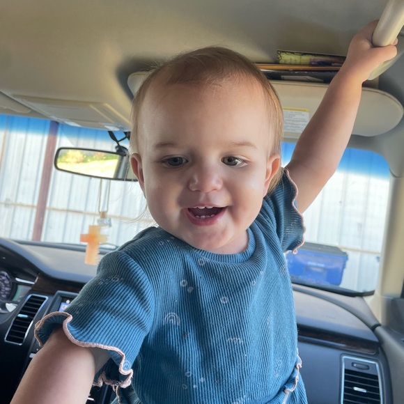 Meet Your Posher! - Picture 5 of 16